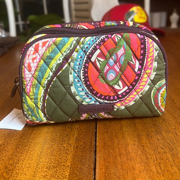 NWT Vera Bradley Small Zip plastic lined Cosmetic bag - Picture 1 of 5